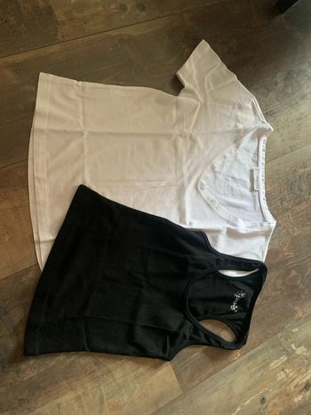 Lot tee shirt blanc/ débardeur noir
