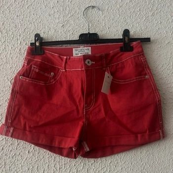 Short court T38