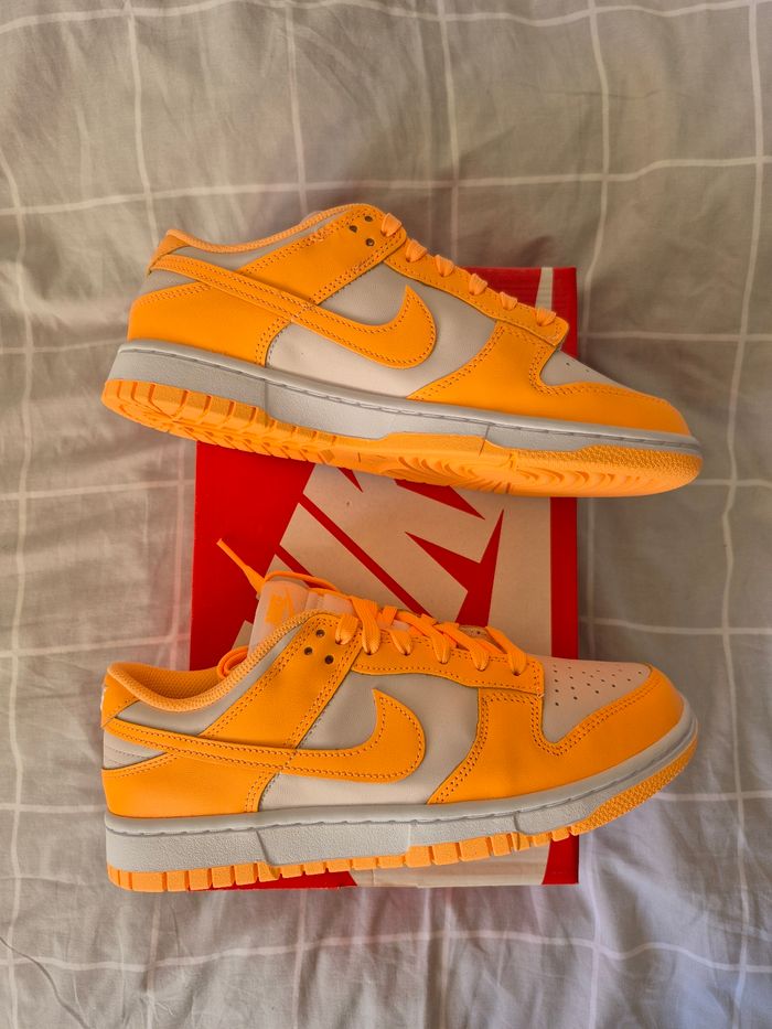 Dunk low peach taille 40,5