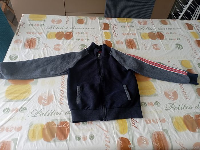 Gilet zippé marine manches longues 8 ans creeks 3€