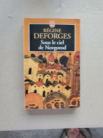 Livre de poche Régine de forges sous le ciel de norvgoroud