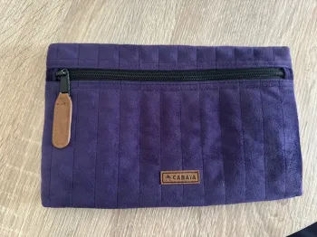 Pochette Cabaïa frontale violet velours