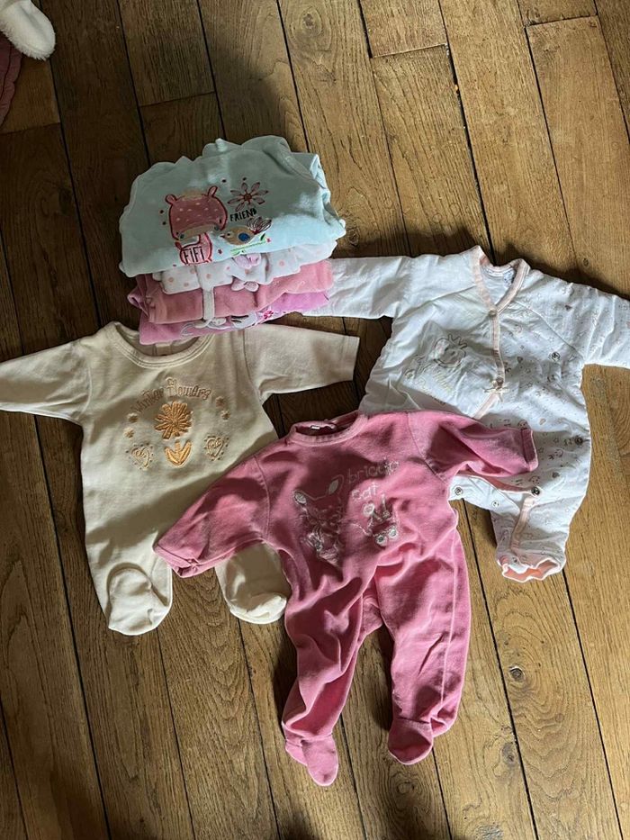 Lot fille 1 mois - photo numéro 3