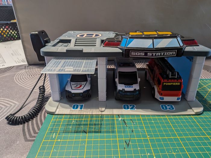 Centre de secours : pompiers police ambulance