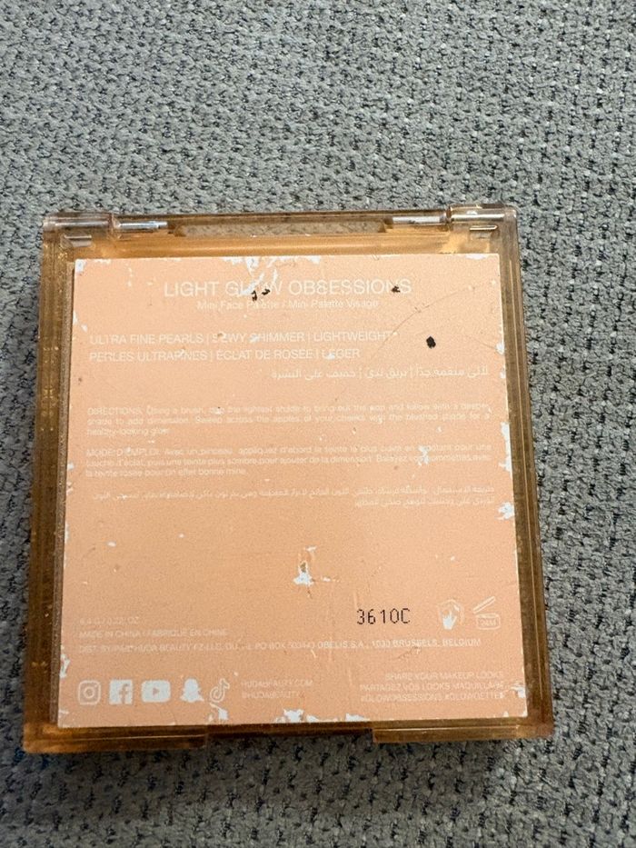 Palette highlighter huda beauty - photo numéro 2