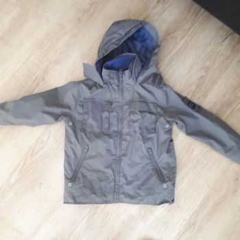 Manteau garçon . Coupe vent