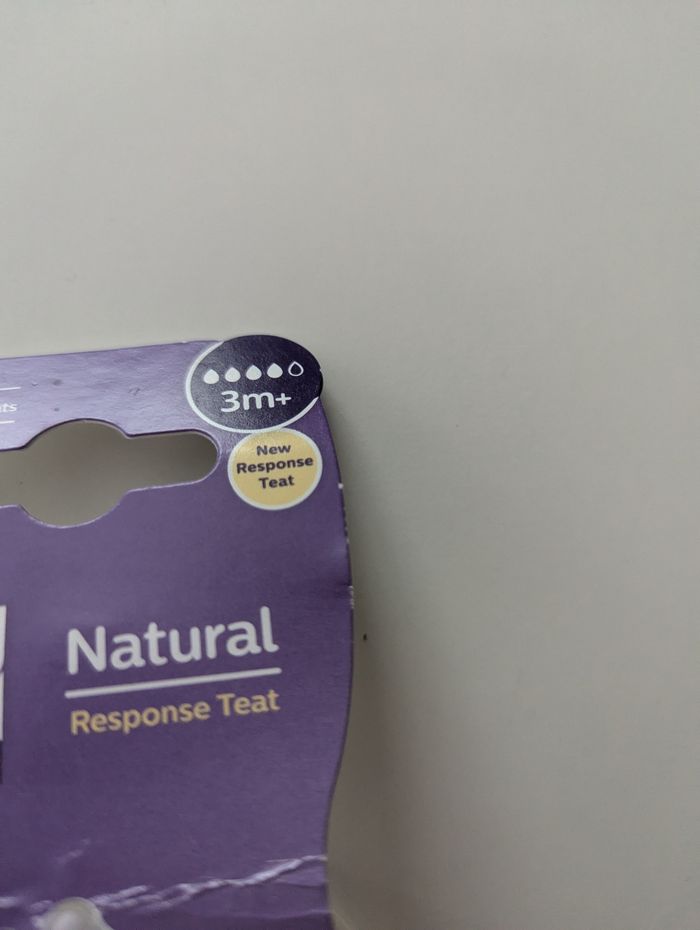 Lot de 2 tétines Philips Avent Natural 3m+ (debit 4) - photo numéro 2
