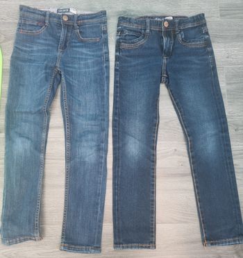 2  jeans Okaidi skinny 7 ans garçon