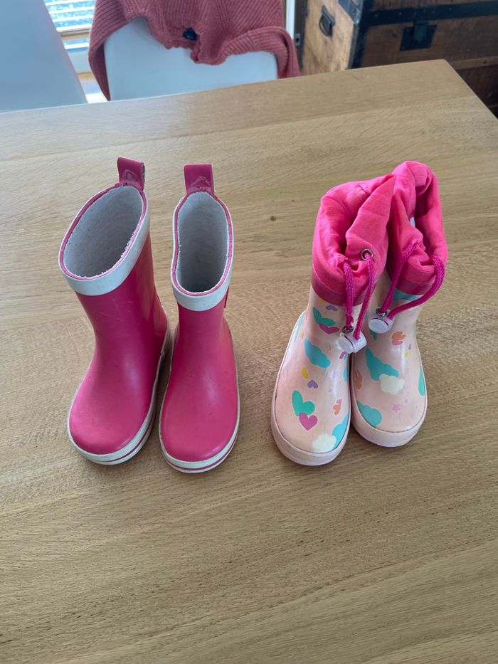 2 paires de bottes taille 20
