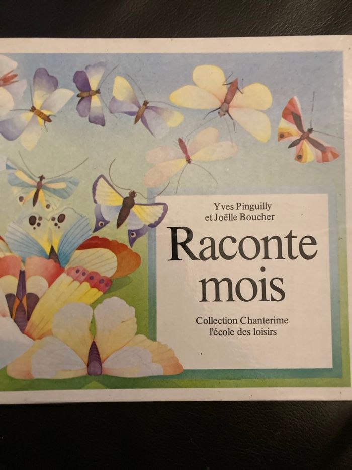 Livre « raconte mois »