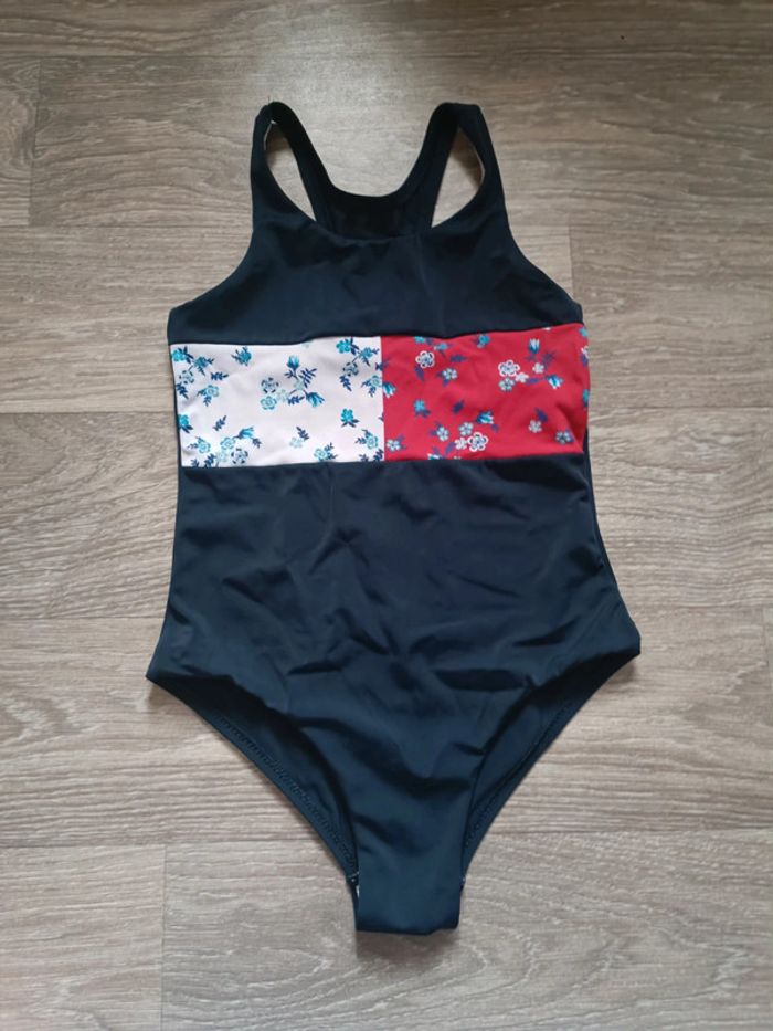 Maillot de bain tommy Hilfiger 6/7 ans