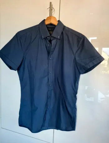 ● Taille S ● Chemise neuve Alcott