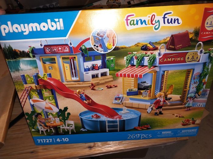Boite neuve playmobil camping 71727 - photo numéro 1