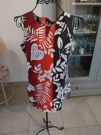 Très jolie tunique couleur estivale