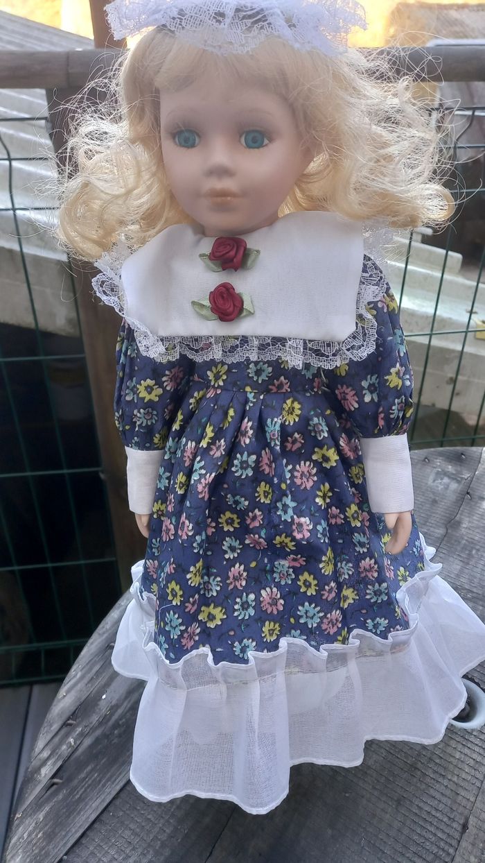 Poupée porcelaine - photo numéro 5