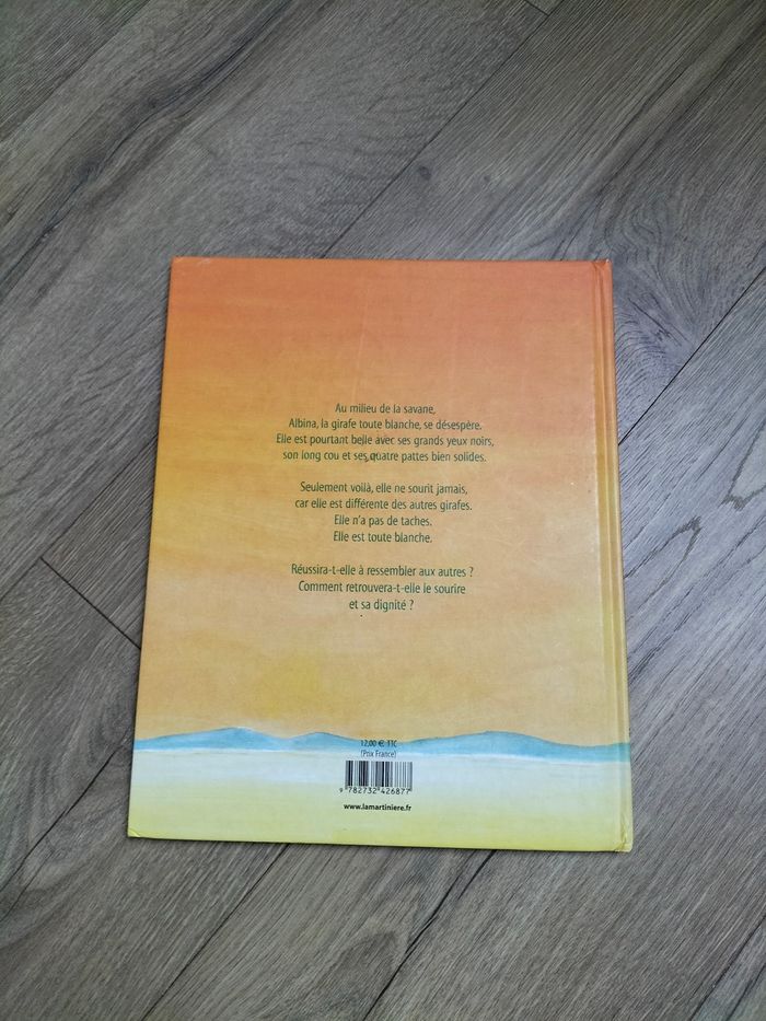 Livre la girafe blanche - photo numéro 2