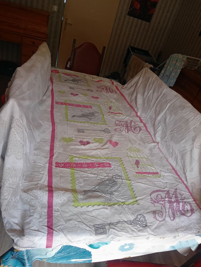 Housse de couette lit 2 personnes + 2 taies