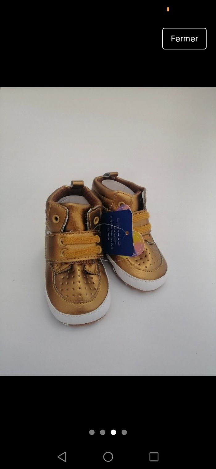 Chaussure bébé - photo numéro 1