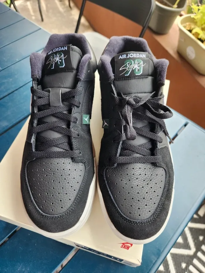 Jordan stadium 90 homme Taille 45 blanc noir neuves - photo numéro 4