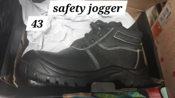 Chaussure de sécurité neuf 43