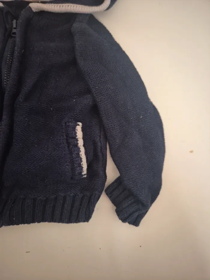 Gilet à capuche 12 mois - photo numéro 4
