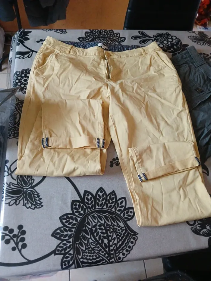Pantalon et short taille 44 - photo numéro 3