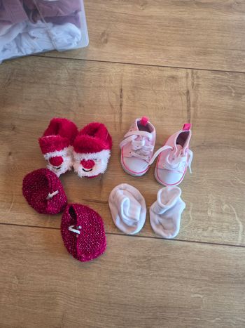 Lot 4 chaussons naissances 