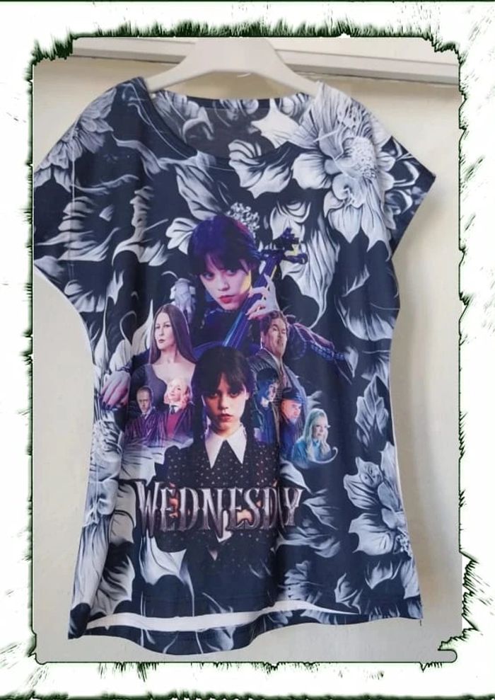 T-shirt 6 ans série mercredi neuf