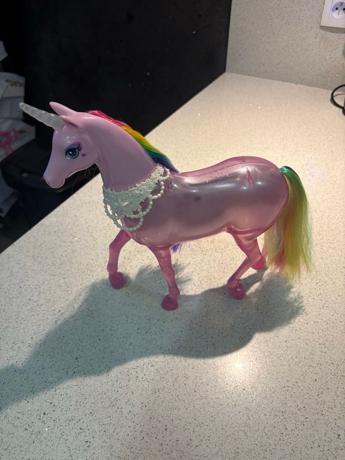 Licorne Barbie lumineuse - photo numéro 4