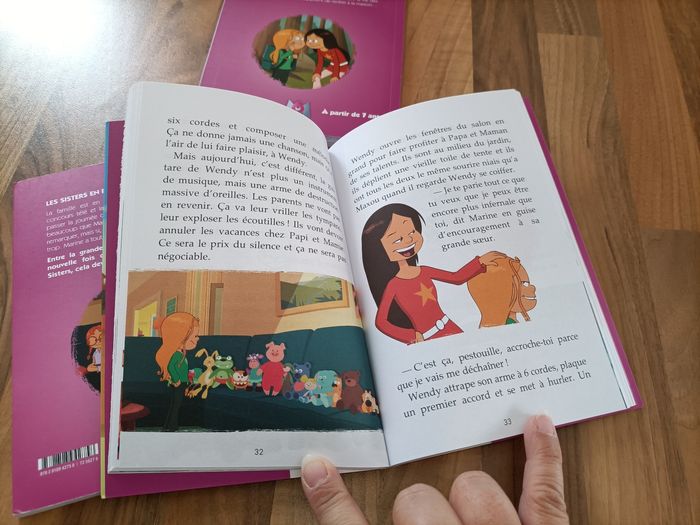 Lot 4 livres Les sisters série Tv tomes 1,2,41,77 - photo numéro 9