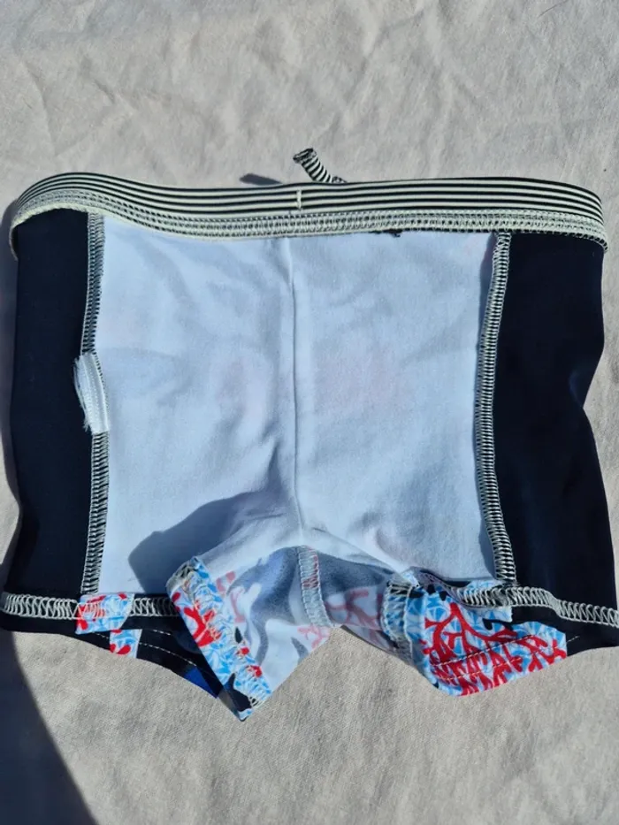 Maillot short requin - photo numéro 4