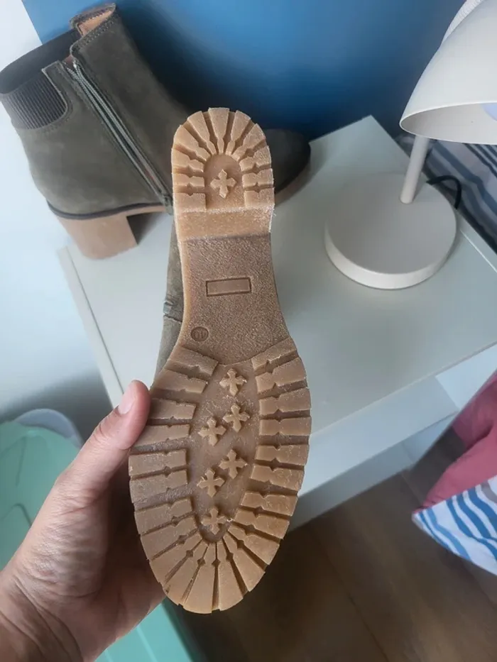 Boots kaki daim neuve eram taille 40 - photo numéro 3