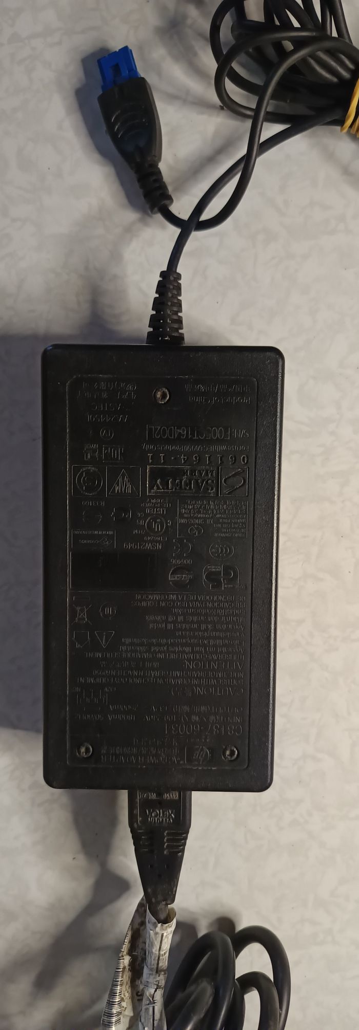 Chargeur Original HP C8187-60034 pour Officejet Pro, Photosmart + Photosmart Pro