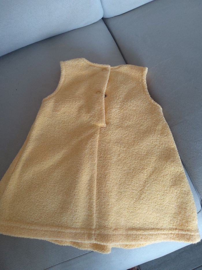 Robe en éponge jaunec 1 mois Kiabi - photo numéro 2