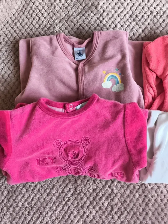 Lot pyjama 1 piece 6 mois - photo numéro 2