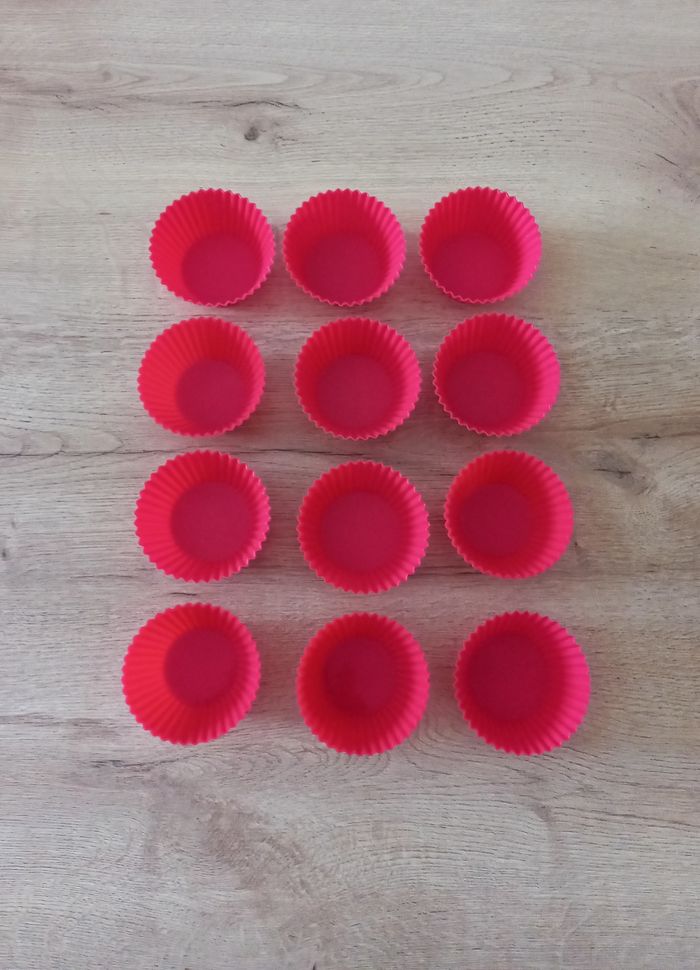 Moules cupcakes/muffins en silicone " ×12 "