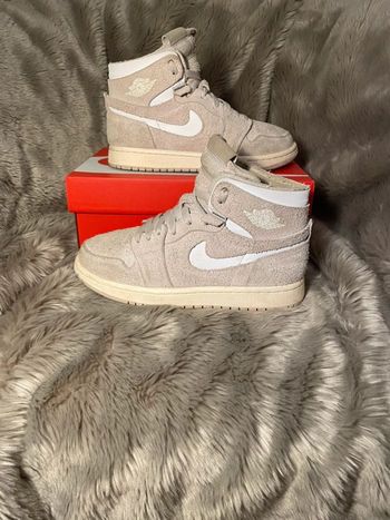 Air Jordan one high cfm beige taille 37,5