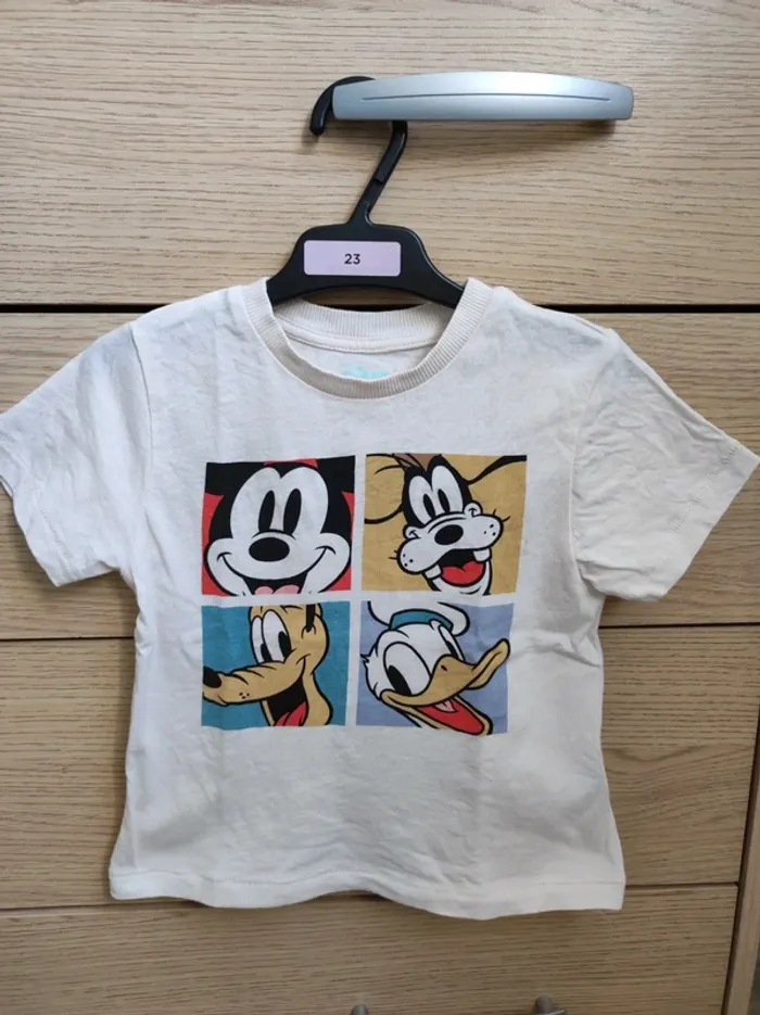 Tee-shirt Disney MC 23 mois