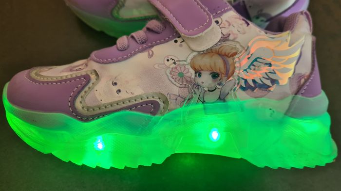Baskets lumineuses rechargeables par USB taille 28 - photo numéro 3