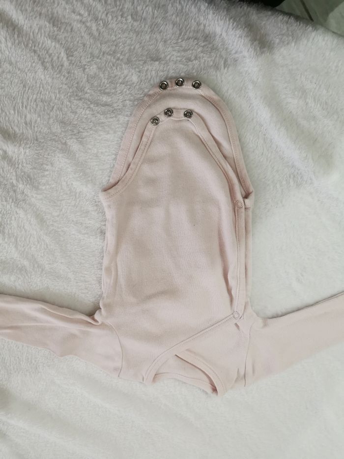 Lot 11 bodies 3 mois - photo numéro 9