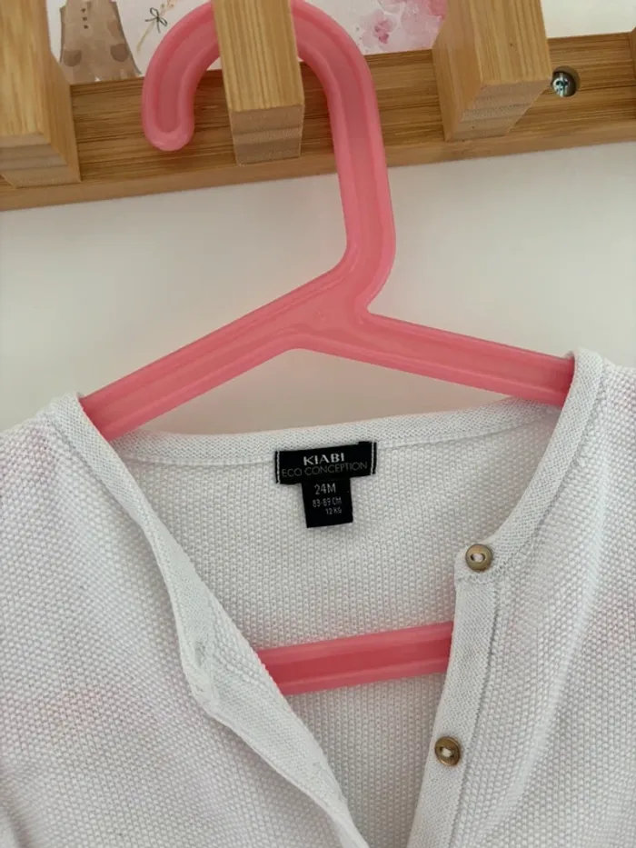 Gilet blanc Kiabi 24 mois fille – Très bon état, doux & élégant - photo numéro 2