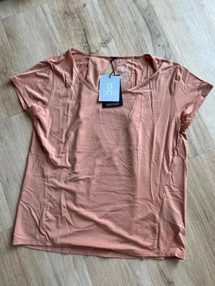 T-shirt On Running Activé Breathe Taille M Womens