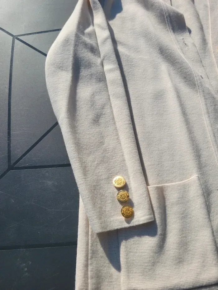 Joli gilet taille 42/44 - photo numéro 3