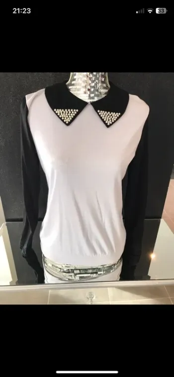 T-shirt manches longues avec col Claudine perlé taille 38