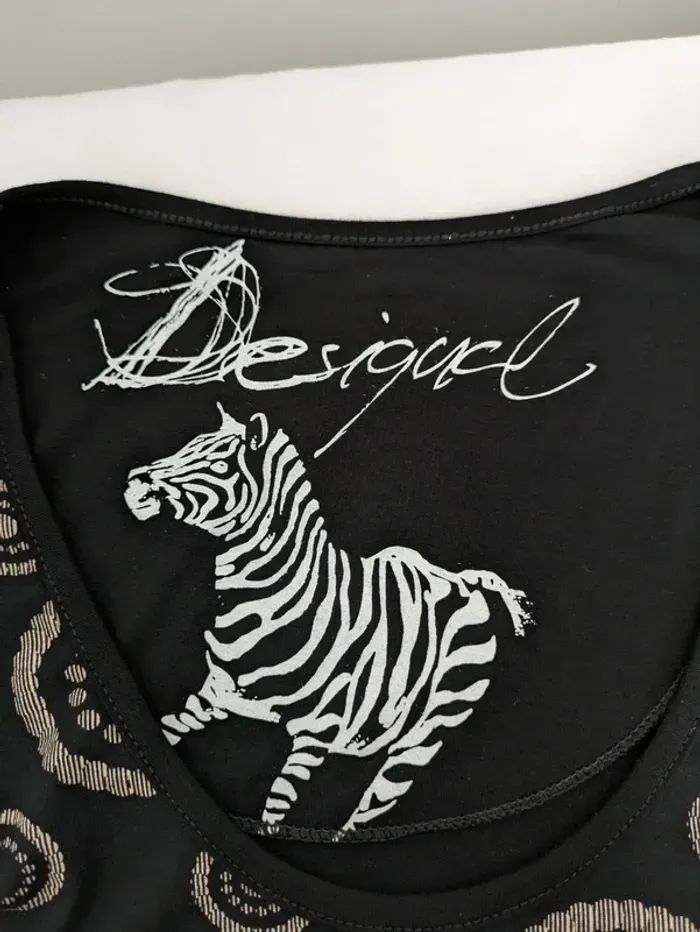 Robe d'été manches courtes - Desigual - taille 36 - photo numéro 4