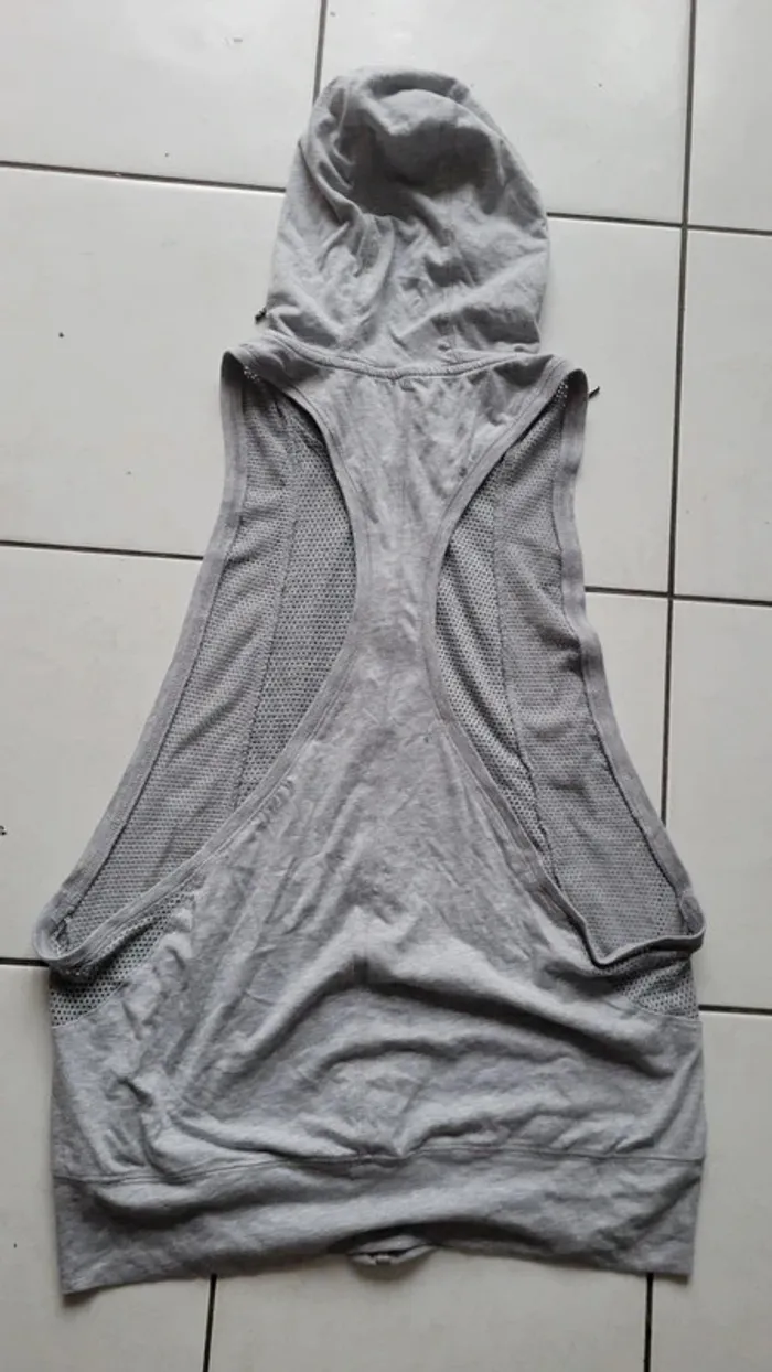 gilet de sport 46/48 - photo numéro 2