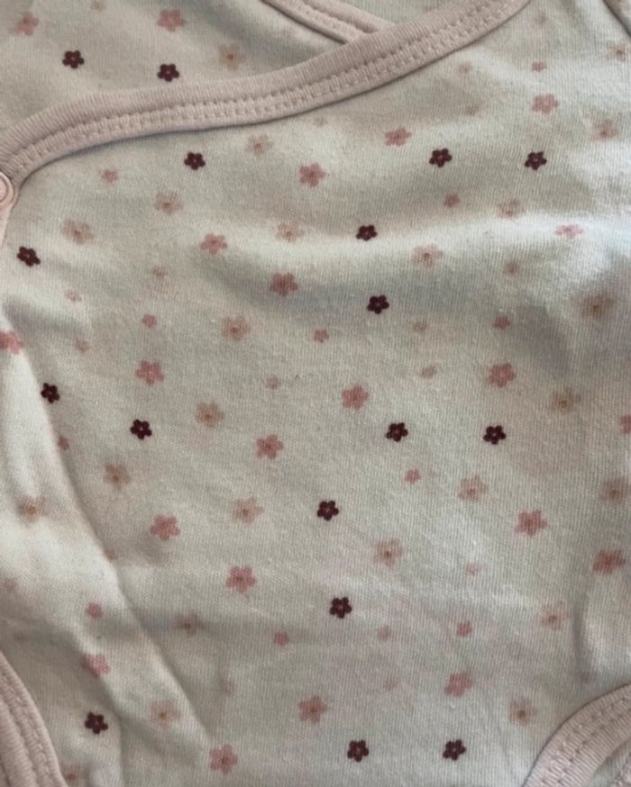 Lot de 2 body’s fille, 1 mois - photo numéro 3