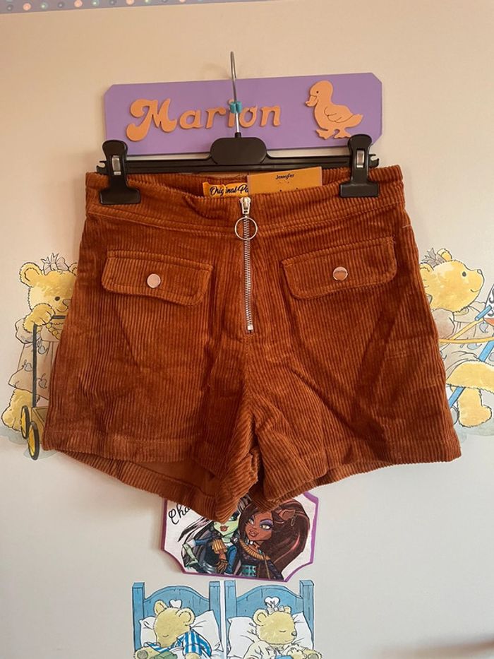 Short marron, taille 34, marque Jennyfer
