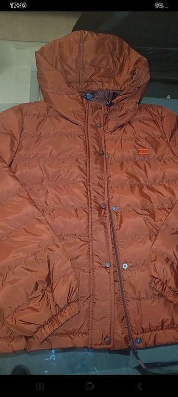 Doudoune levis neuve avec étiquette mixte taille S Couleur rouille