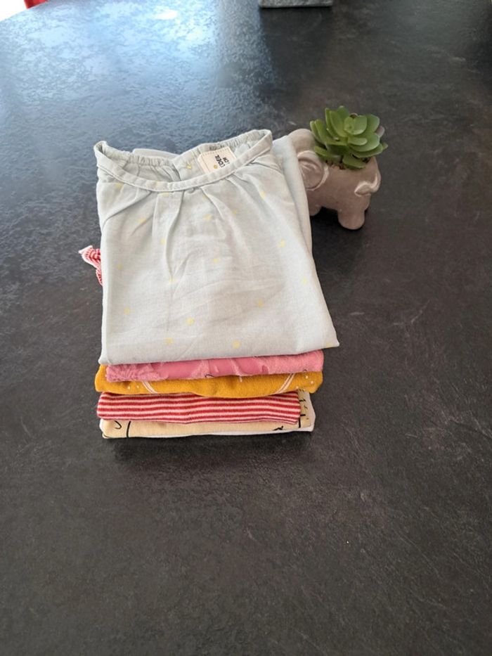 6 T-shirts manches courtes  - 12 mois - TAO, Petit Bateau, etc - photo numéro 3